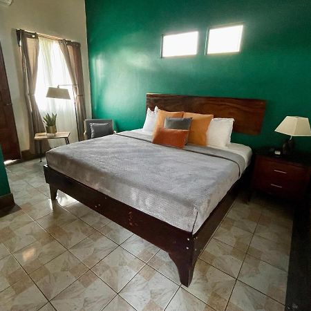 Hotel Wilson Condega Ліберія Екстер'єр фото